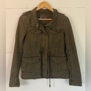 Levi's Women's Utility Jacket in Olive